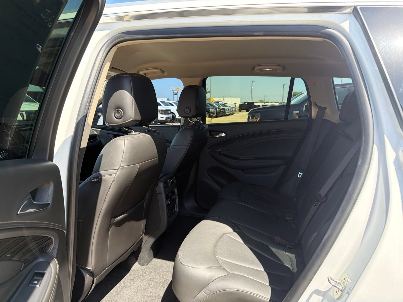 Used 2017 Buick Envision Essence FWD image 20