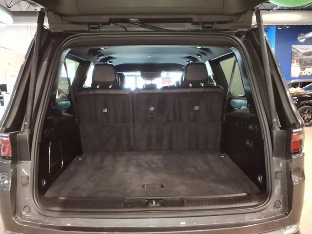 Certified 2024 Jeep Wagoneer L Series III w/ Flexible Seating Group AWD/4WD image 19