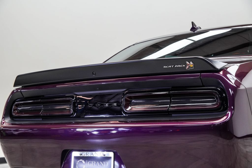 Used 2022 Dodge Challenger R/T Scat Pack RWD image 13