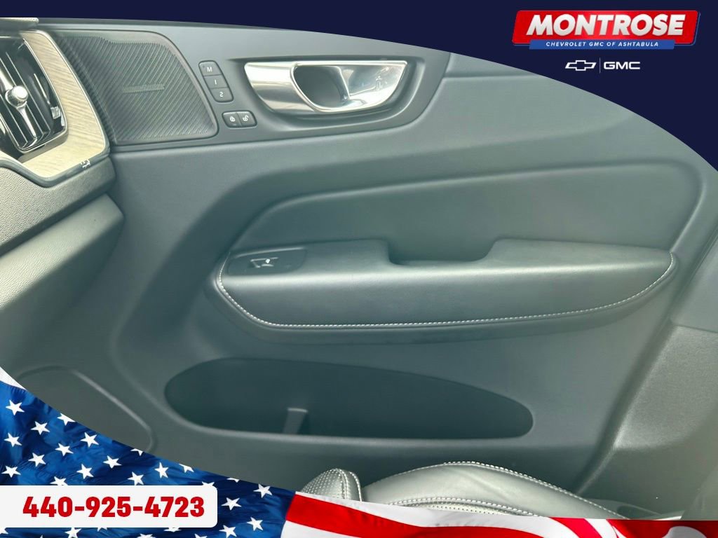 Used 2022 Volvo XC60 B5 Inscription image 12