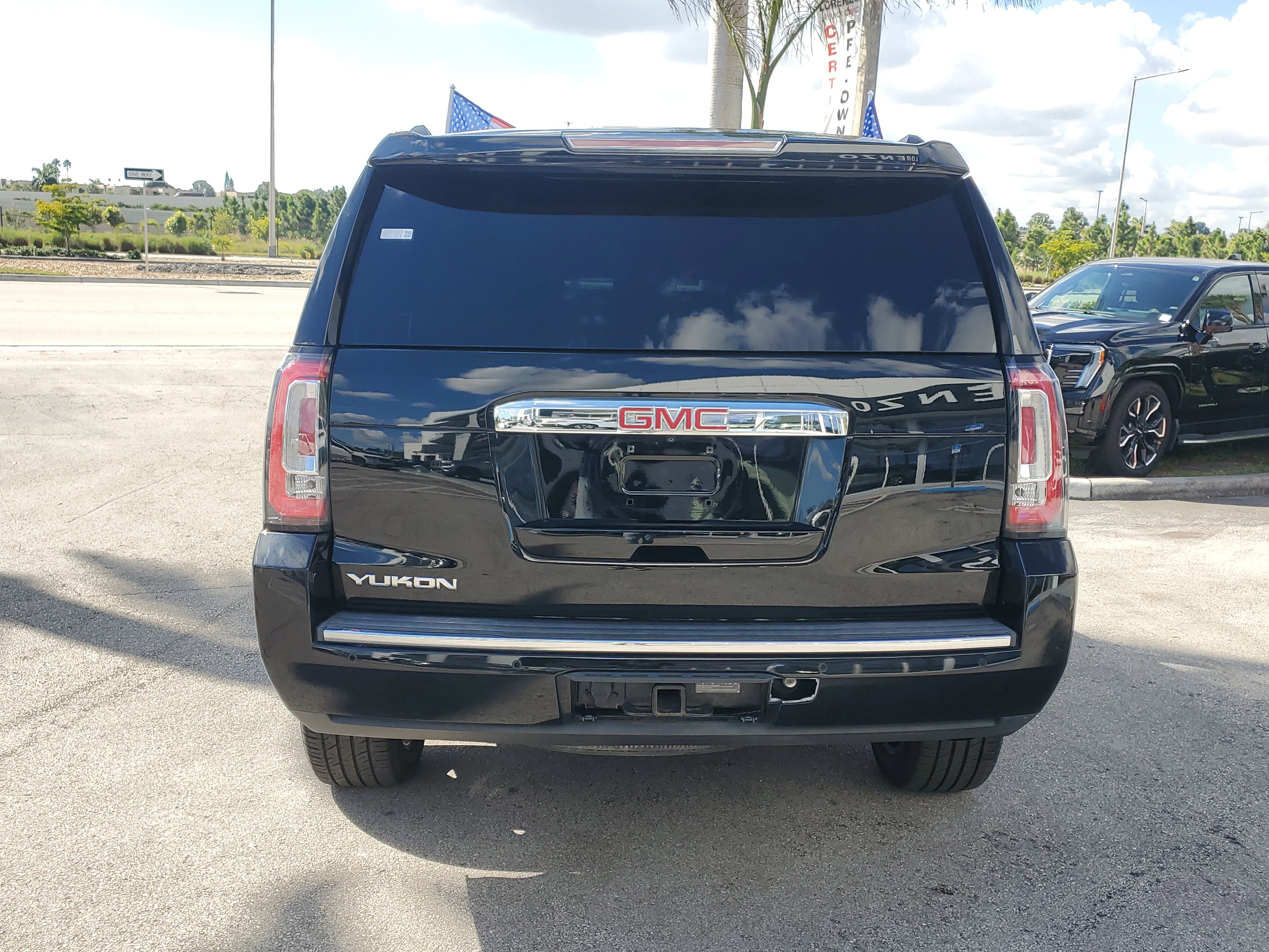 Used 2020 GMC Yukon Denali w/ Denali Ultimate Package image 6