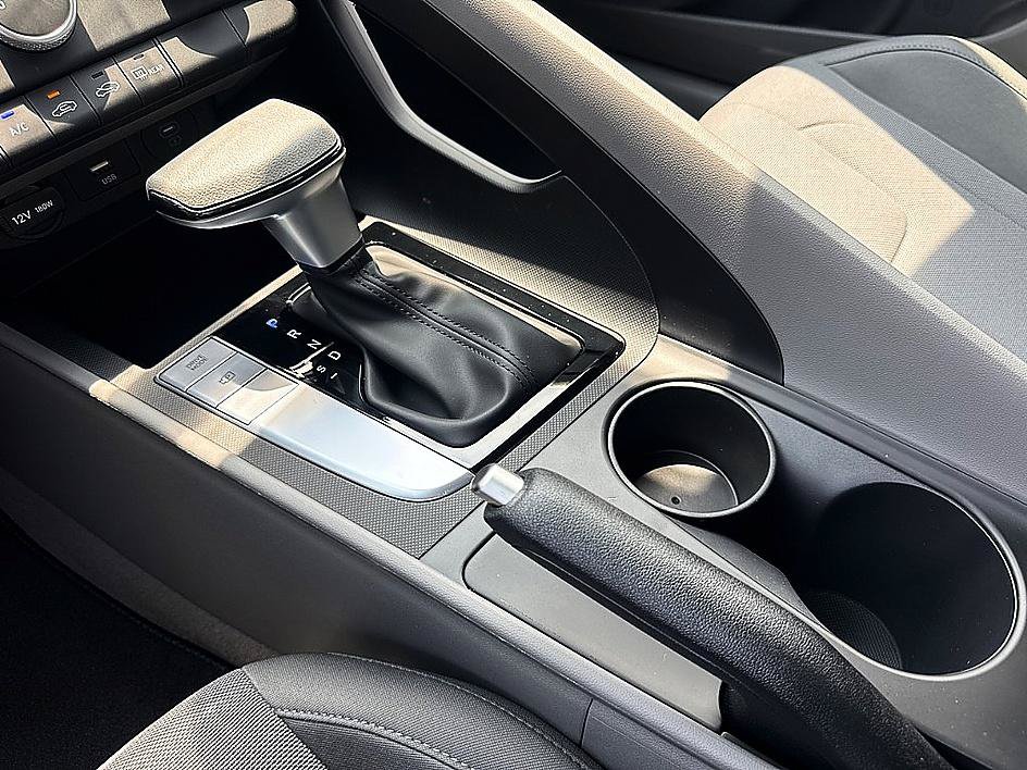 New 2026 Hyundai Elantra SE FWD image 12