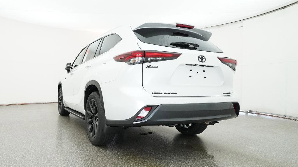 New 2025 Toyota Highlander Limited image 15