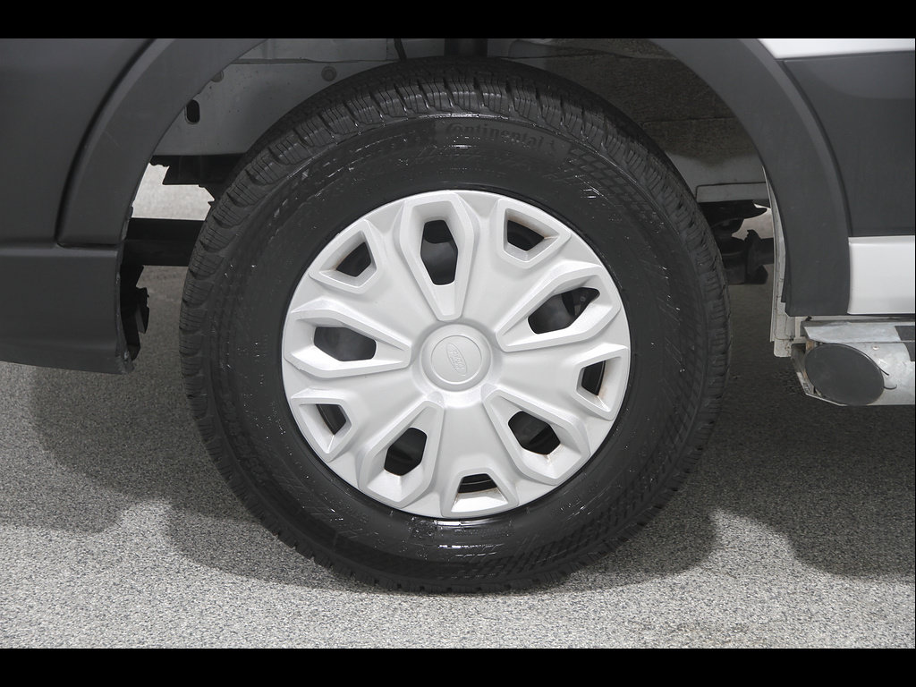 Used 2025 Ford Transit 250 Low Roof w/ Exterior Upgrade Package RWD image 19