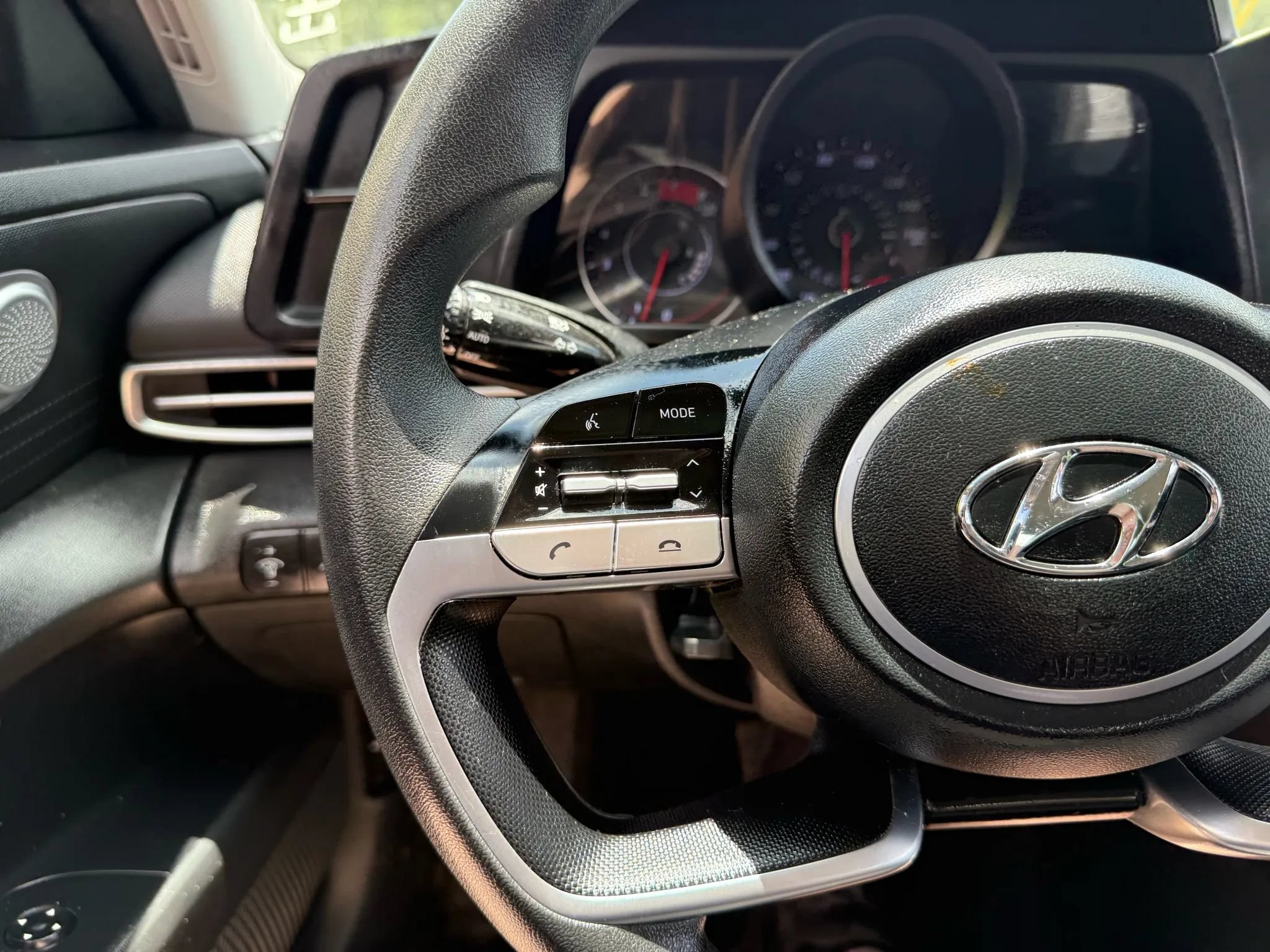 Used 2021 Hyundai Elantra SEL FWD image 21