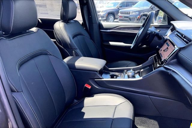 New 2026 Jeep Grand Cherokee L Limited AWD/4WD image 32