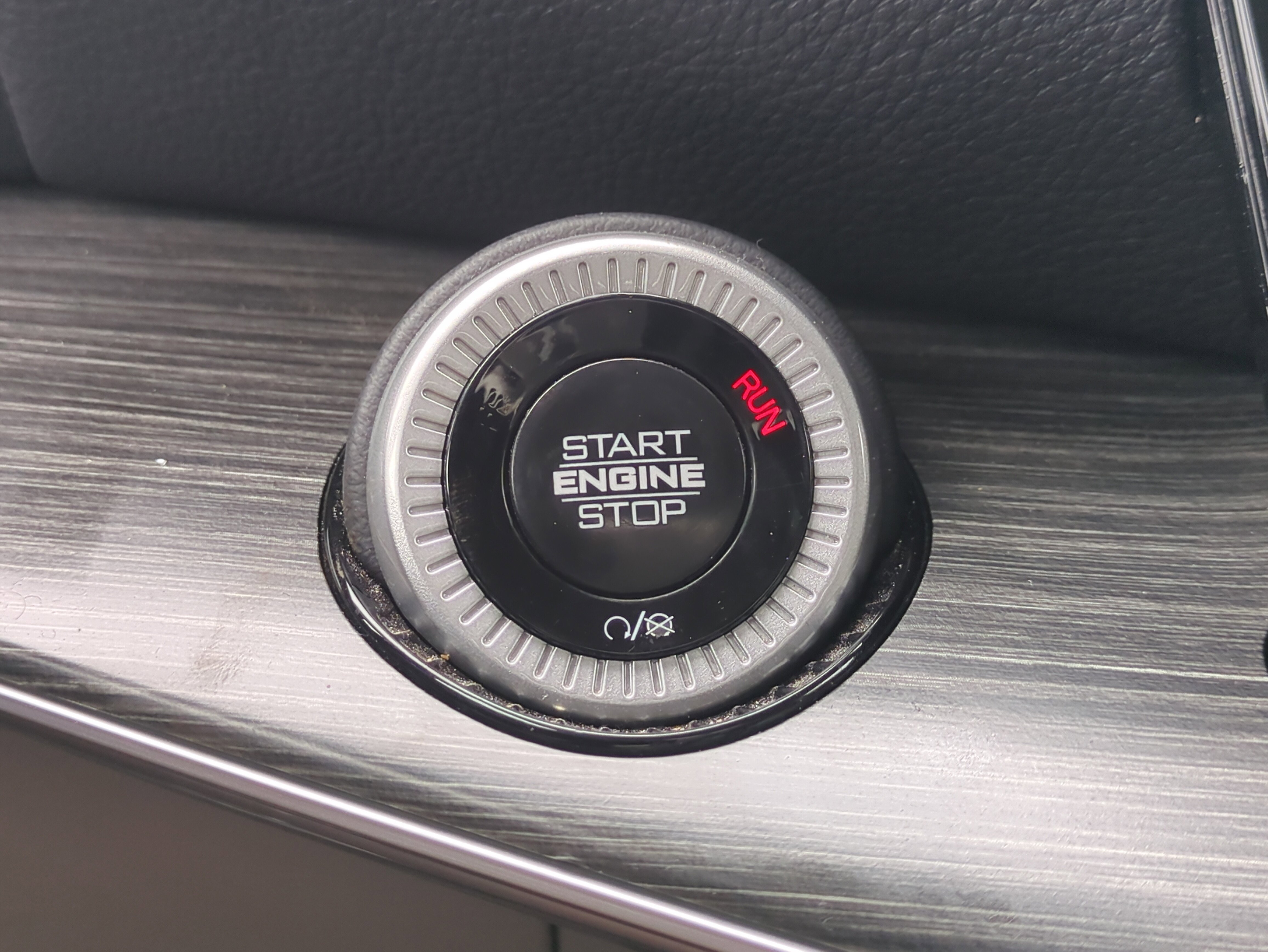 Certified 2024 Jeep Wagoneer L Series III w/ Flexible Seating Group image 30