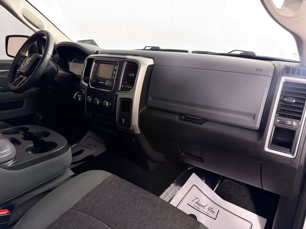 Used 2019 RAM 1500 Classic SLT image 28