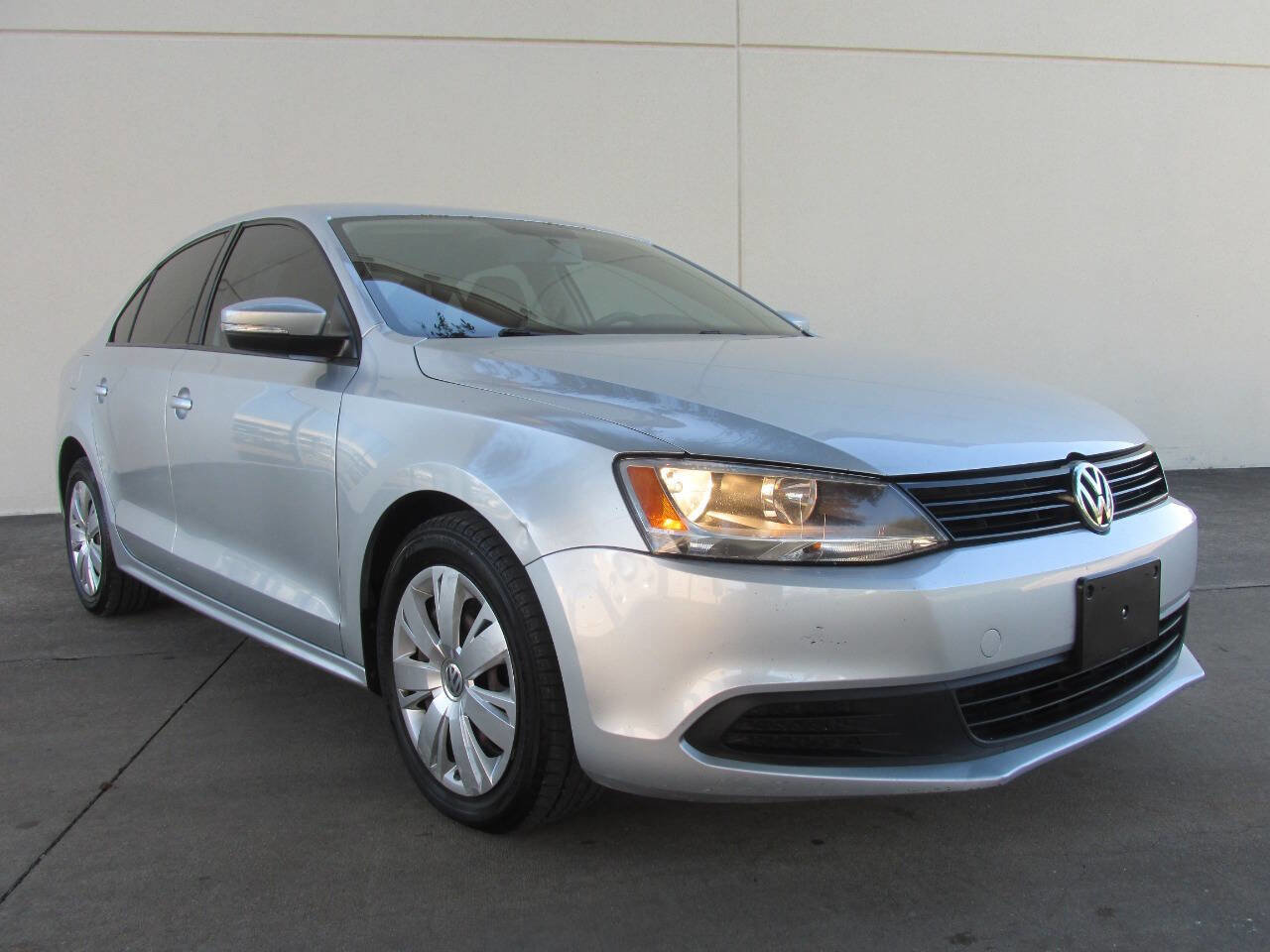 Used 2014 Volkswagen Jetta S image 2