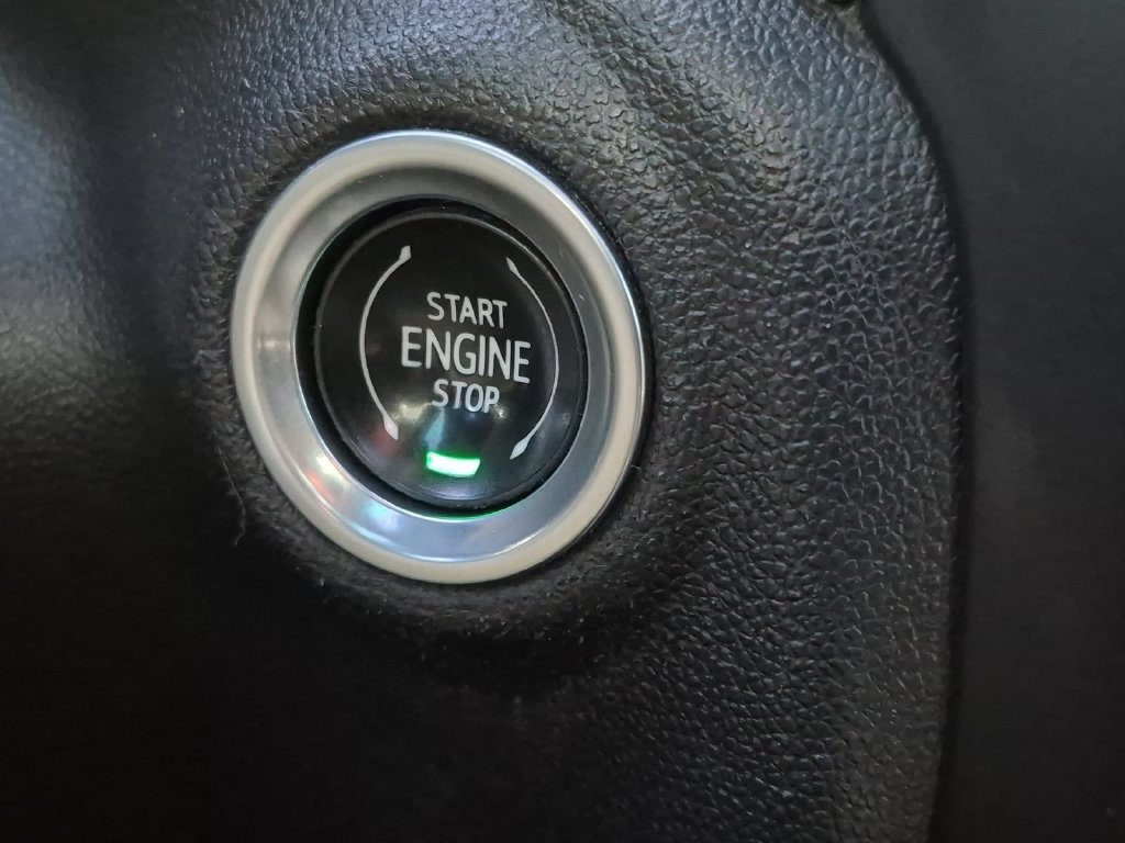 Used 2021 GMC Sierra 1500 AT4 w/ AT4 Value Package AWD/4WD image 9