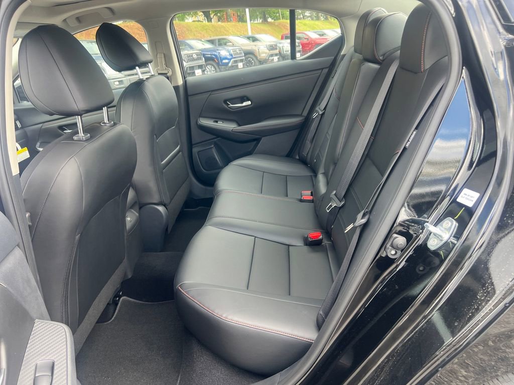 Used 2025 Nissan Sentra SR w/ SR Premium Package FWD image 26