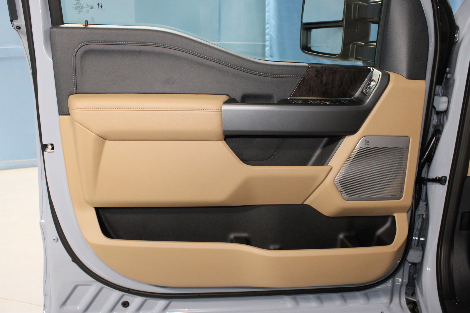 New 2025 Ford F350 Lariat w/ Lariat Ultimate Package image 4