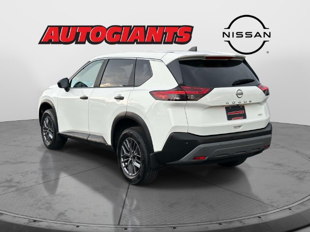 Used 2023 Nissan Rogue S AWD/4WD image 6