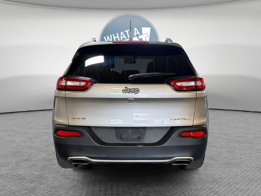 Used 2017 Jeep Cherokee Limited AWD/4WD image 5
