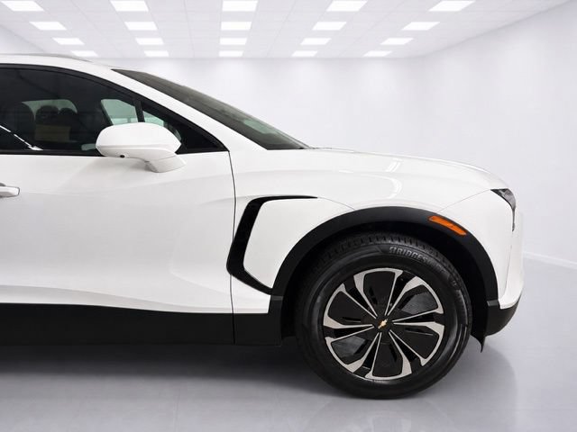 Used 2024 Chevrolet Blazer EV LT AWD/4WD image 8