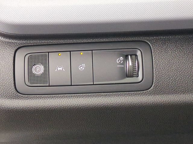 New 2027 Chevrolet Bolt LT w/ Comfort Package FWD image 21