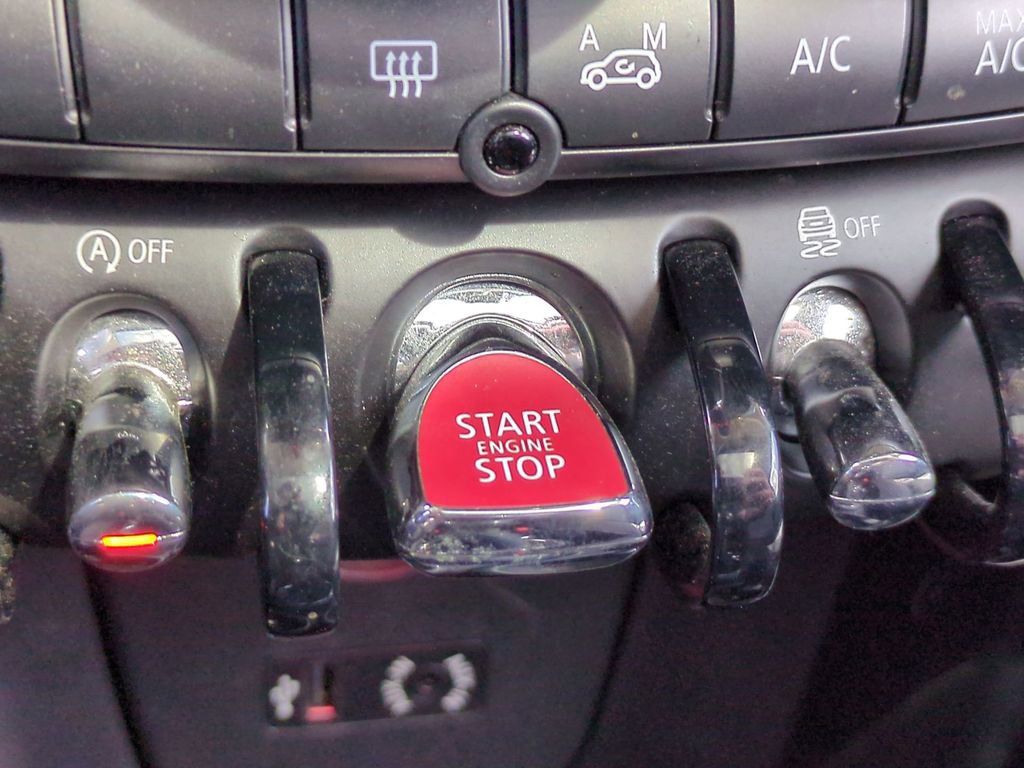 Used 2016 MINI Cooper S image 29