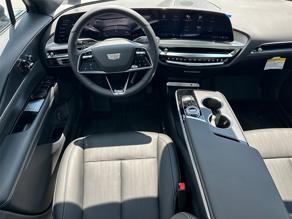New 2025 Cadillac Lyriq Luxury image 22