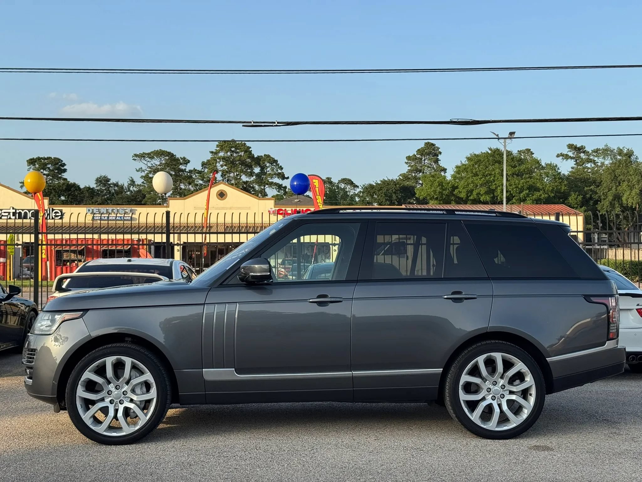 Used 2016 Land Rover Range Rover Supercharged AWD/4WD image 10