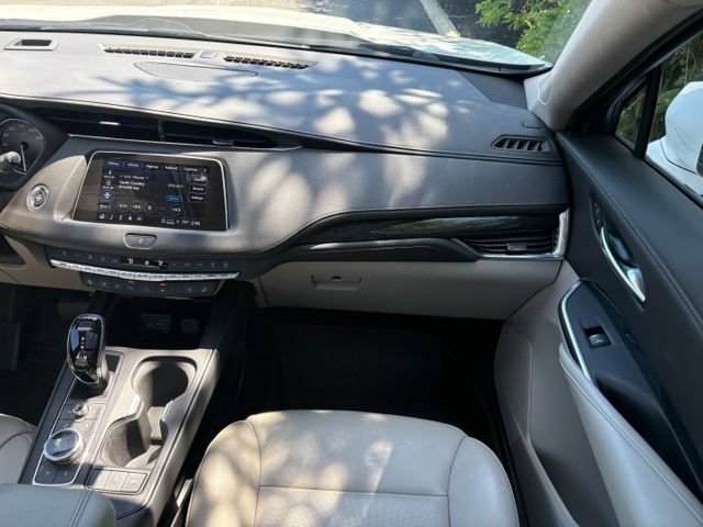 Certified 2023 Cadillac XT4 Premium Luxury w/ Enhanced Visibility Package AWD/4WD image 22