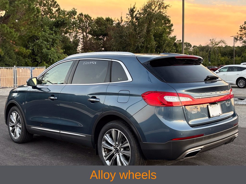 Used 2018 Lincoln MKX Reserve w/ Driver Assistance Package AWD/4WD image 5