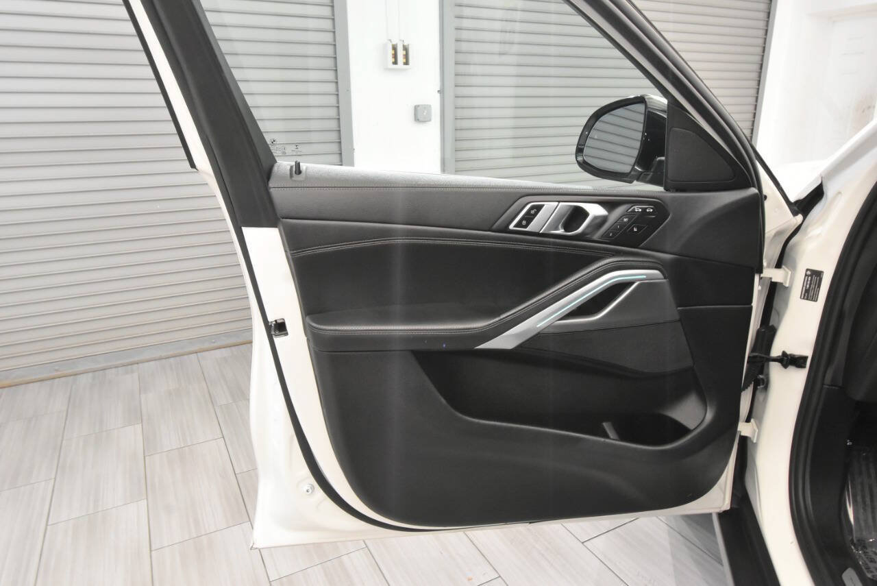 Used 2022 BMW X6 xDrive40i w/ Premium Package AWD/4WD image 13