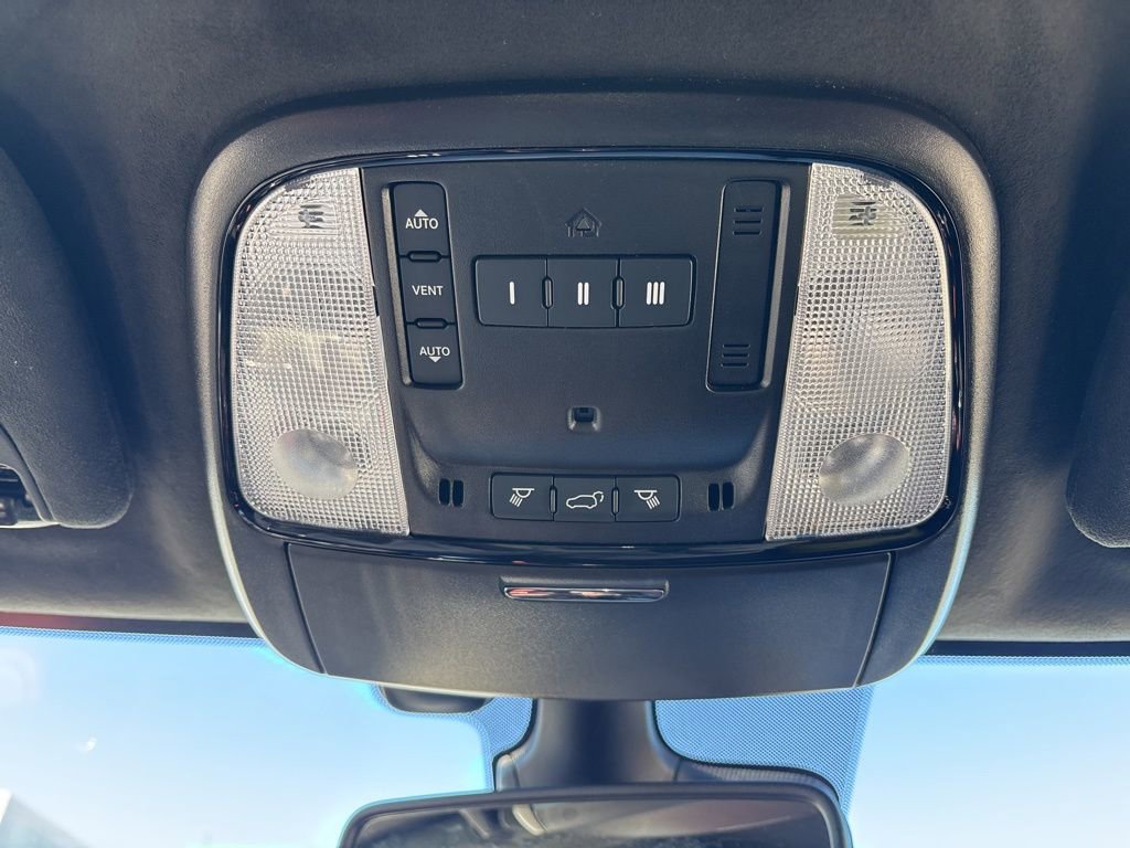 Used 2023 Dodge Durango SRT image 50