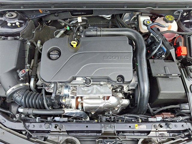 Used 2022 Chevrolet Malibu RS image 28