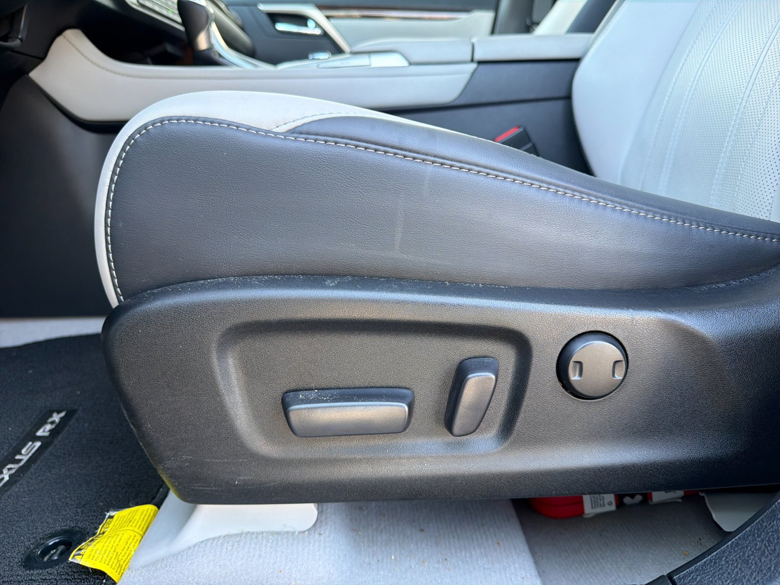 Used 2019 Lexus RX 450h AWD w/ Navigation Package image 12
