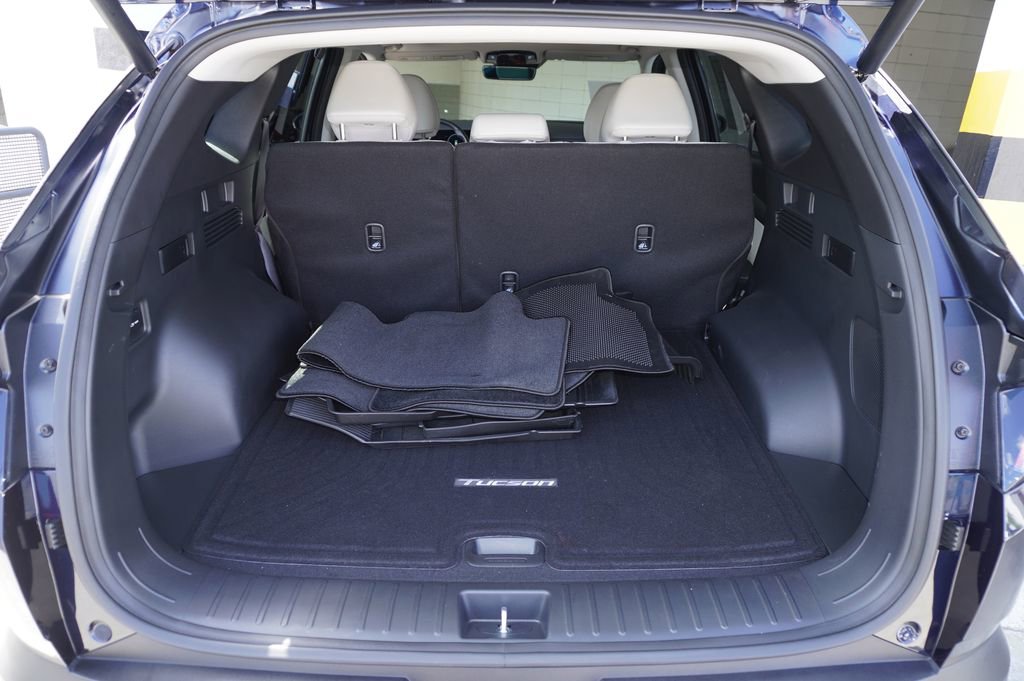 Used 2025 Hyundai Tucson Limited image 8