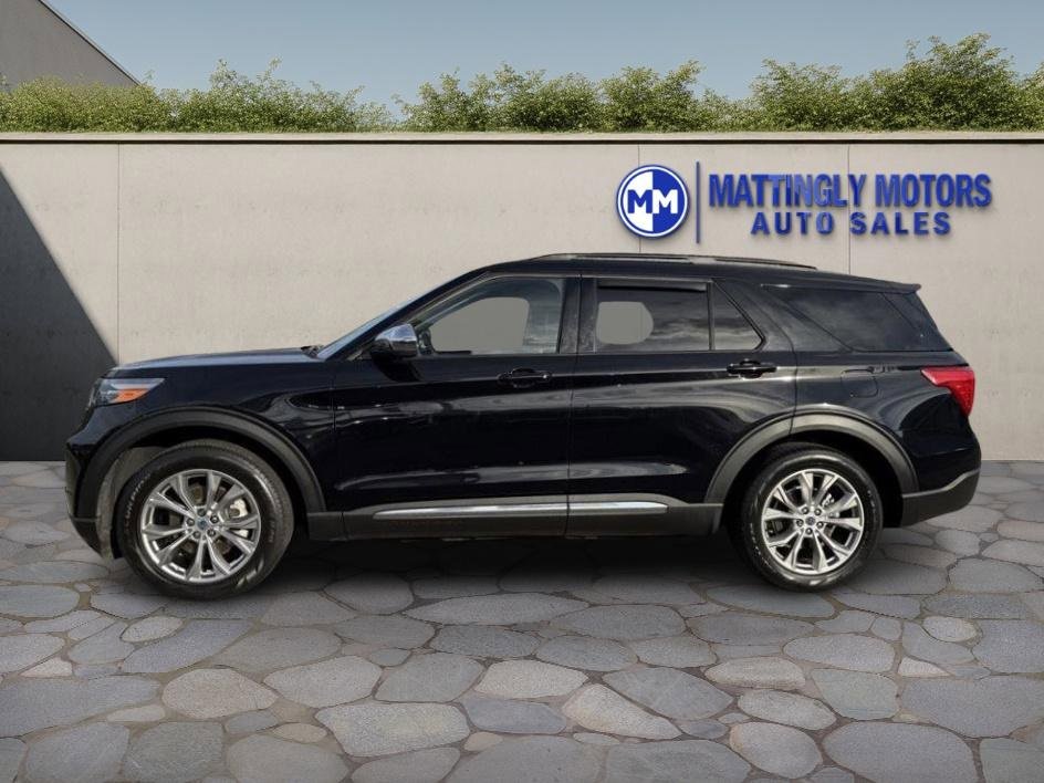 Used 2022 Ford Explorer XLT w/ Equipment Group 202A image 6