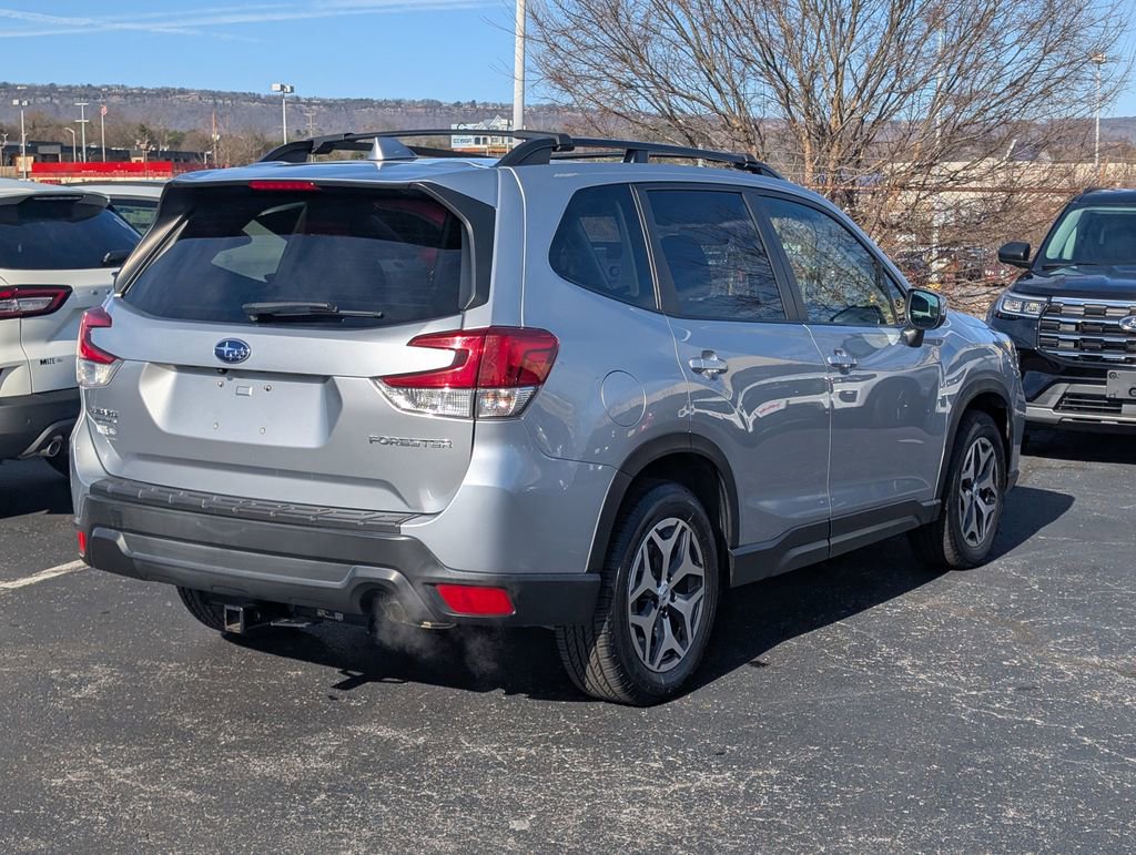 Used 2019 Subaru Forester Premium image 6