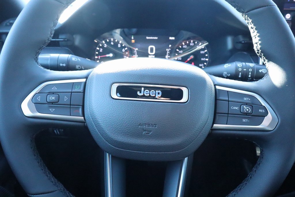 New 2026 Jeep Compass Latitude image 3