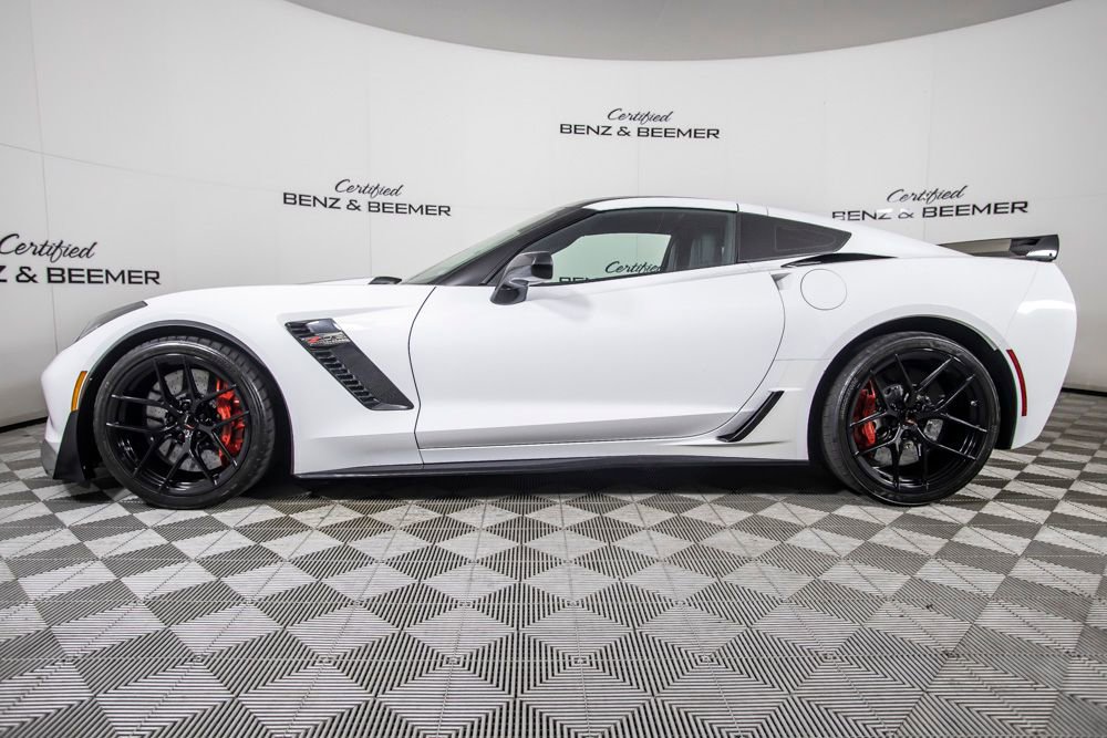 Used 2016 Chevrolet Corvette Z06 w/ Z07 Performance Package RWD image 13