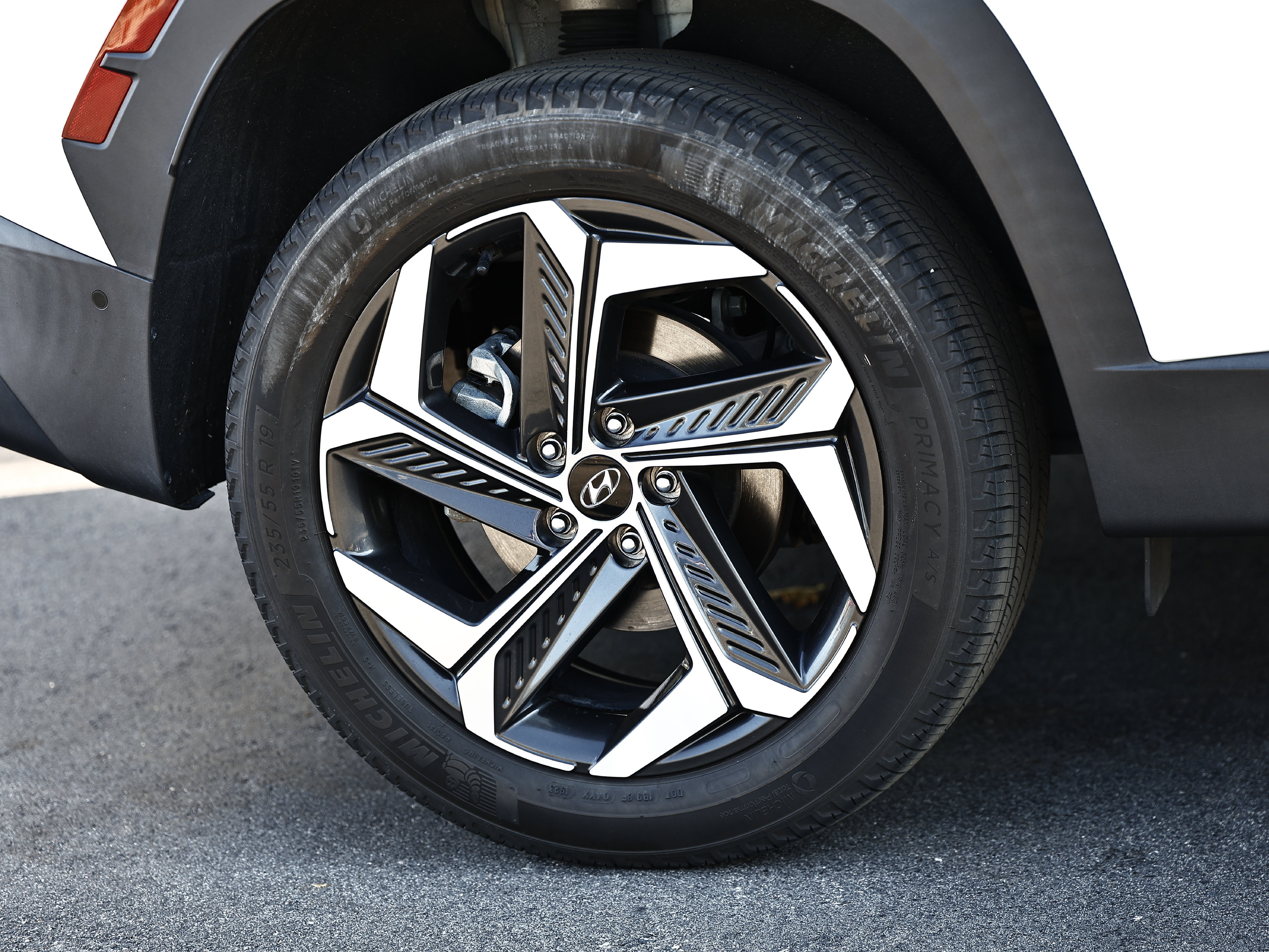 Used 2023 Hyundai Tucson Limited AWD/4WD image 6