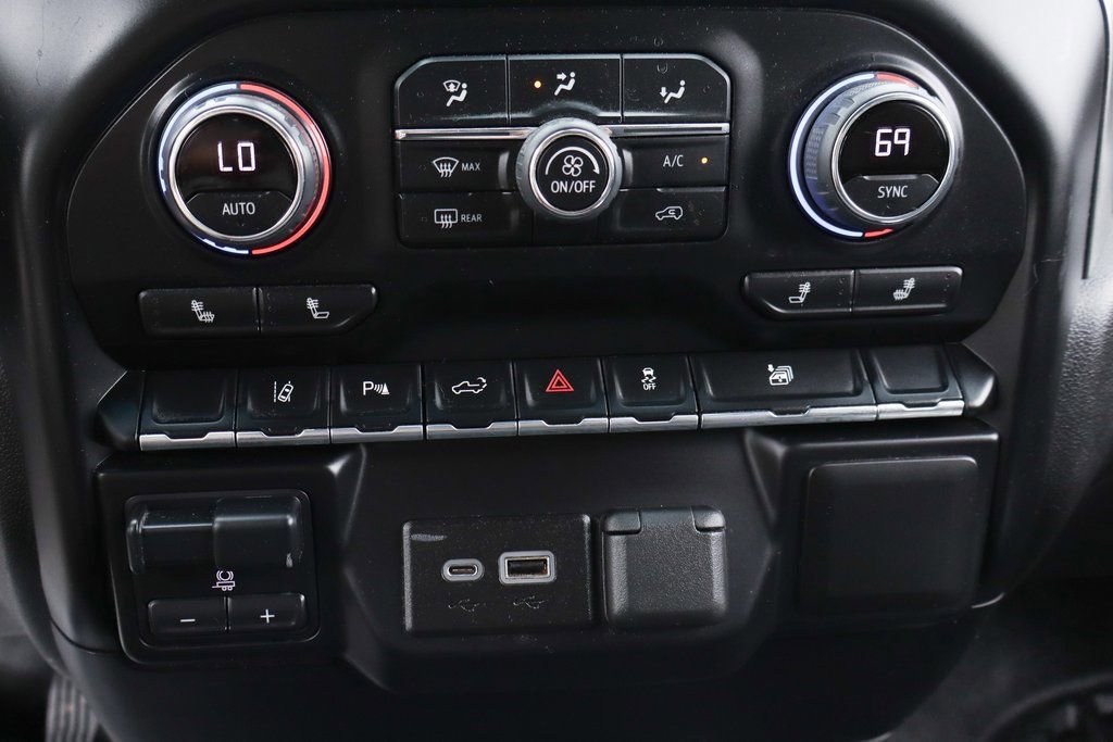 Used 2022 Chevrolet Silverado 2500 LT w/ Convenience Package image 38