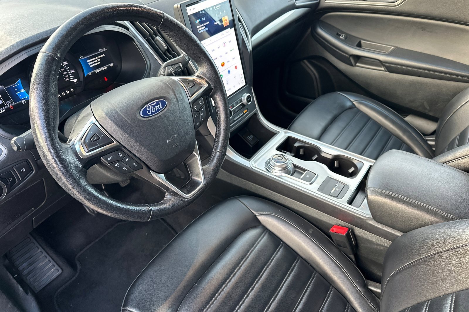 Used 2023 Ford Edge SEL image 10
