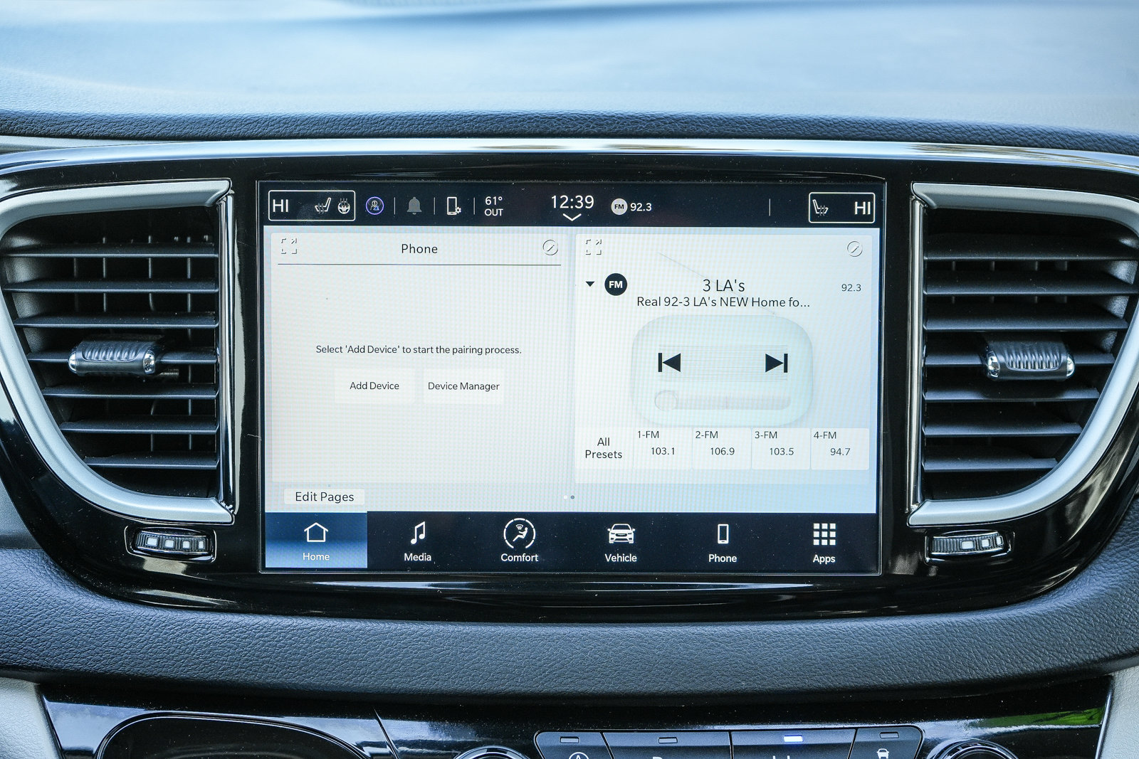 Used 2024 Chrysler Pacifica Touring-L image 14