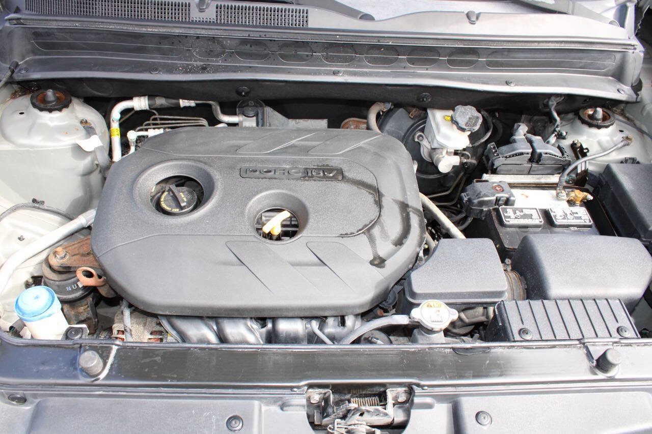 Used 2013 Kia Soul + FWD image 24