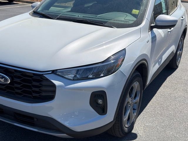 New 2026 Ford Escape Active image 12