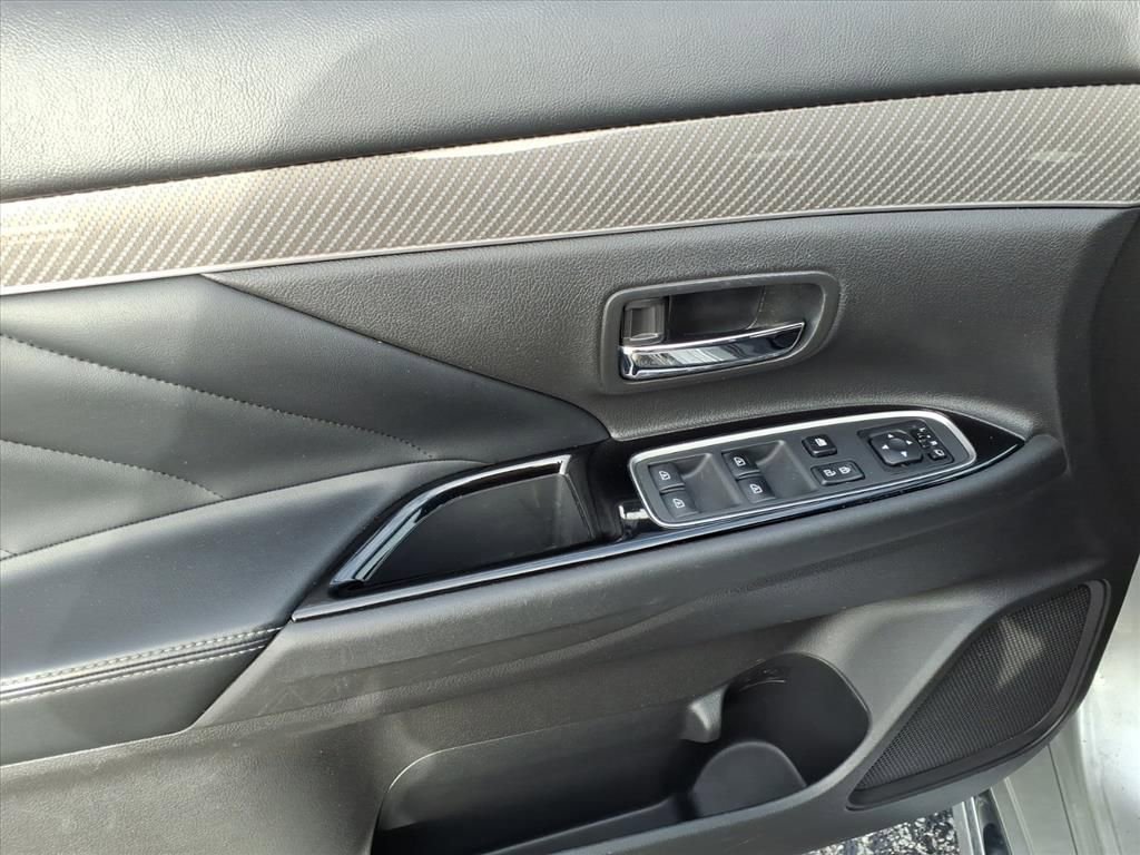 Used 2022 Mitsubishi Outlander SEL AWD/4WD image 6