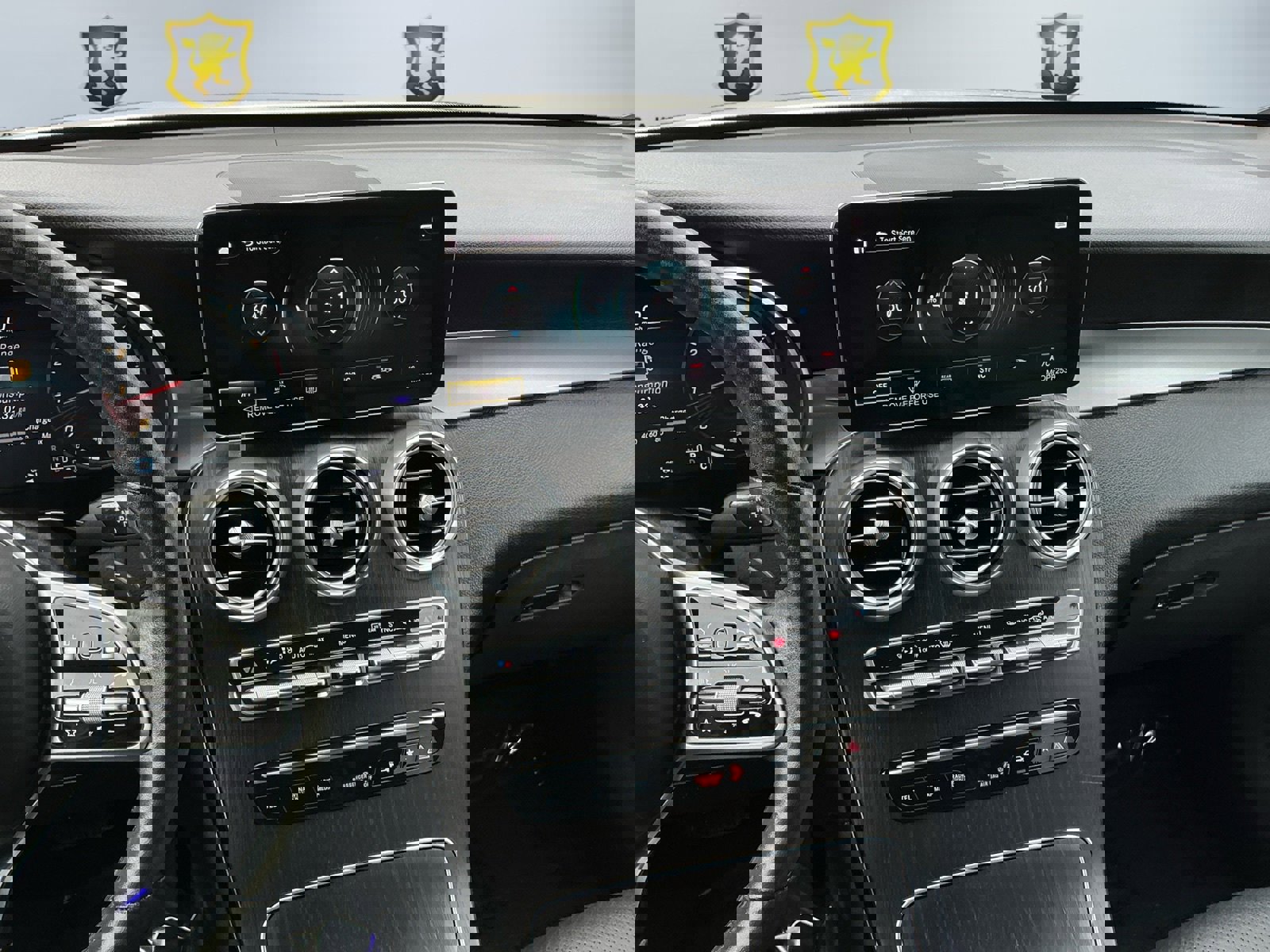 Used 2023 Mercedes-Benz GLC 300 4MATIC Coupe image 12