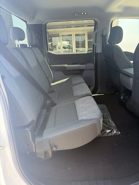 New 2026 Ford F250 XLT w/ Snow Plow Prep Package AWD/4WD image 5