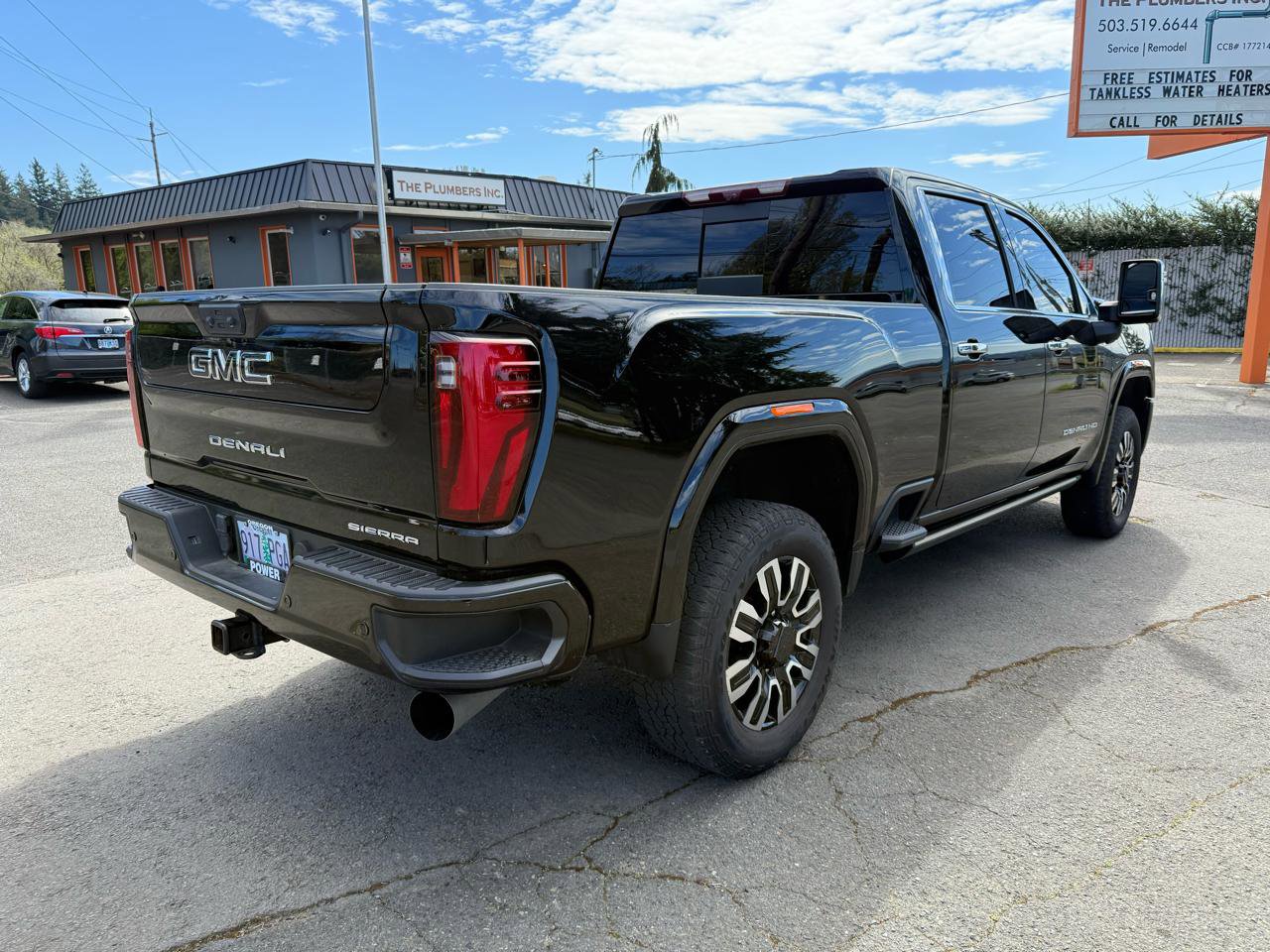 Used 2024 GMC Sierra 3500 Denali Ultimate image 6