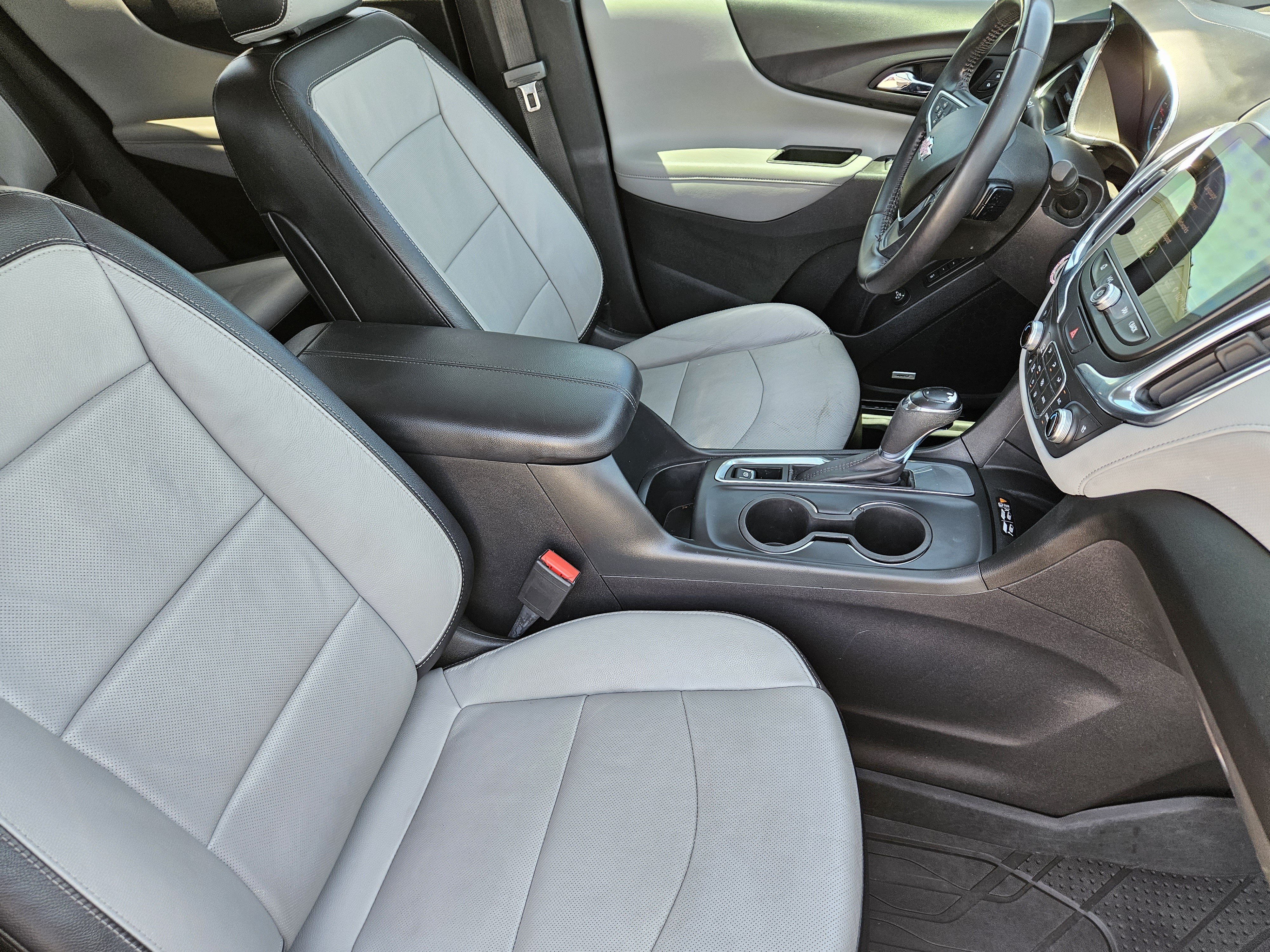 Used 2020 Chevrolet Equinox Premier FWD image 13