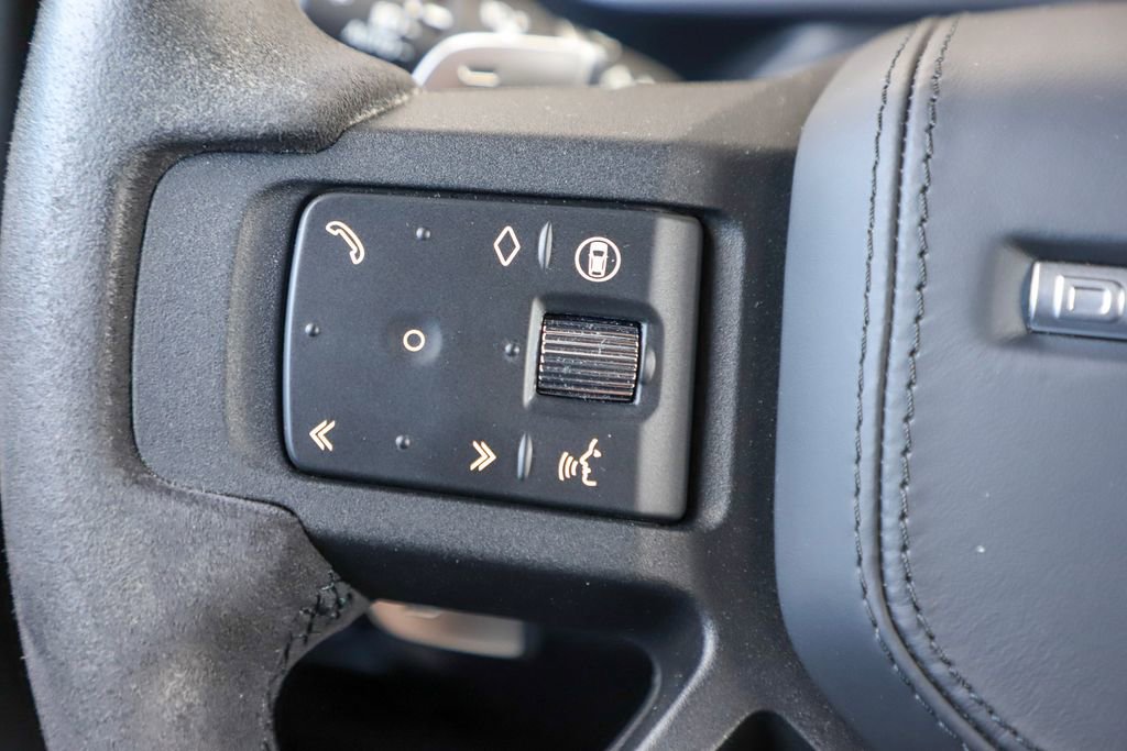 Used 2024 Land Rover Defender 110 V8 AWD/4WD image 25