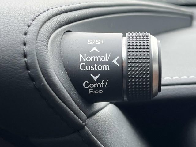 Used 2023 Lexus LS 500 w/ Accessory Package (Z2) image 44