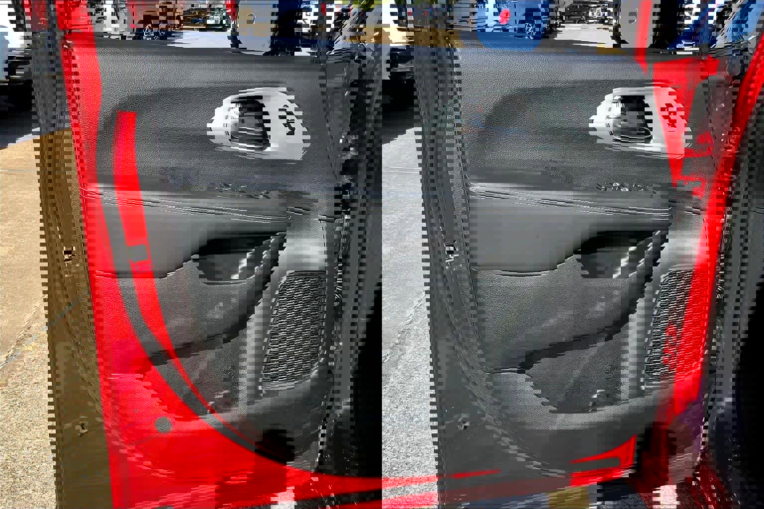 Used 2025 Chrysler Pacifica Limited image 19