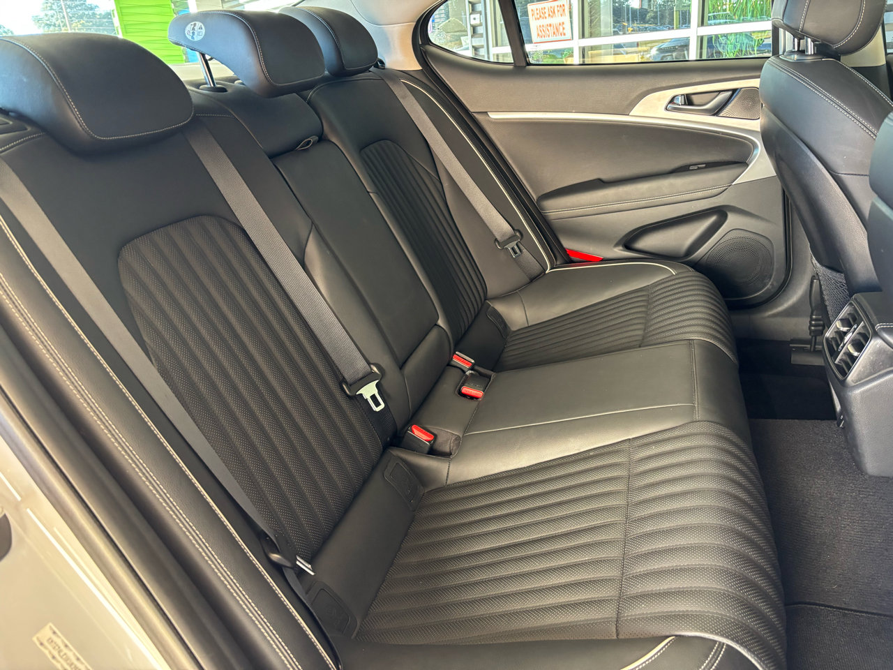 Used 2019 Genesis G70 3.3T Advanced w/ Elite Package image 26