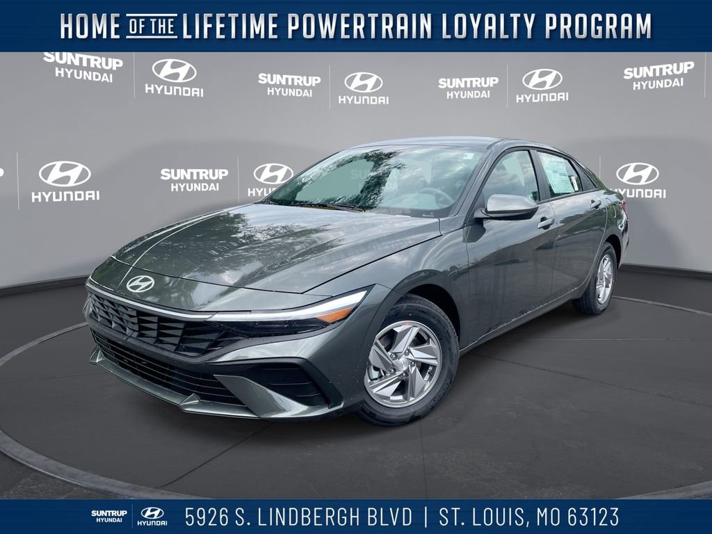 New 2025 Hyundai Elantra SE